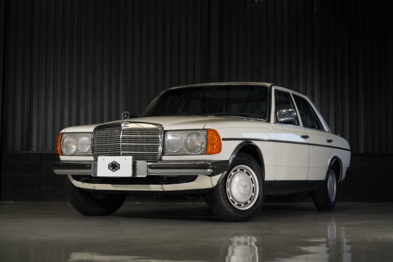 1981 Mersedes Benz 230 W123